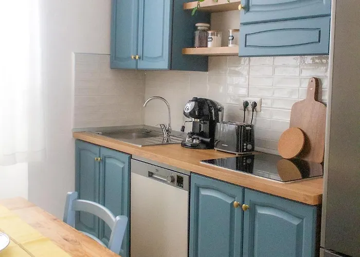 Iron-bridge House, Elegant Bay Front Apartament