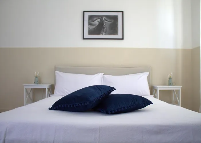 Apartament Iron-bridge House, Elegant Bay Front *